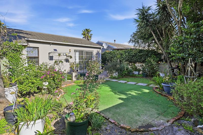 3 Bedroom Property for Sale in Table View Western Cape